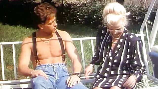 XXX sem registo  Um adolescente os melhores filmes porno em hd muçulmano giro Safa-se com um americano vulgar.