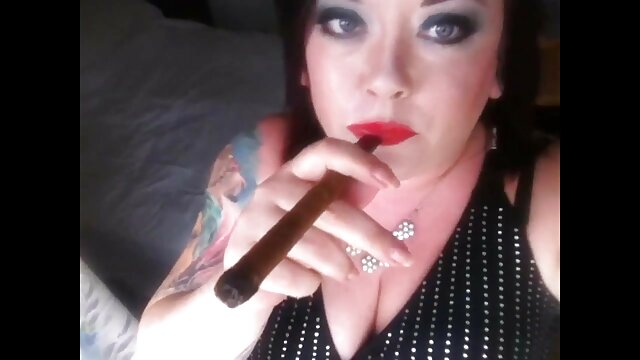XXX sem registo  Papa rapidamente vídeo pornô grátis em hd se junta a uma jovem loira