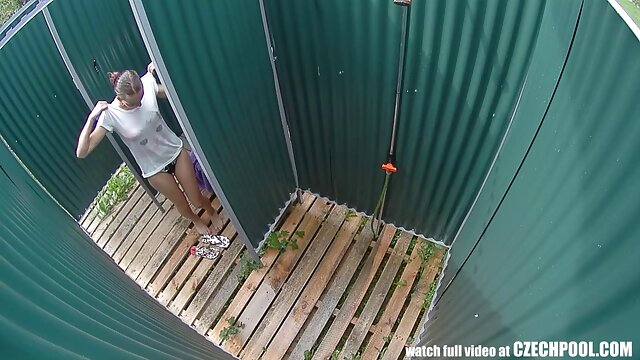 XXX sem registo  O cabeleireiro seduziu o homem enquanto o amante vídeo pornô grátis em hd usava penteados.