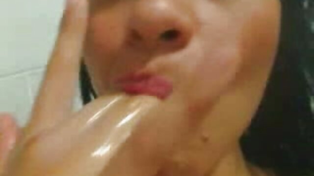 XXX sem registo  Alice e o seu vibrador vídeo pornô brasileiro em hd