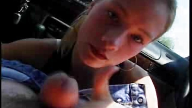 XXX sem registo  A MILF adora chupar vídeo de pornô em hd parafusos.