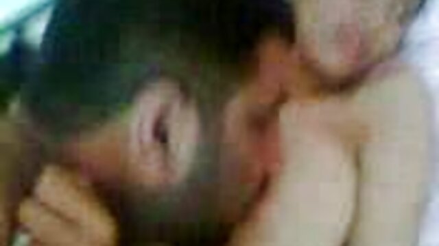 XXX sem registo  O censo está vidio pornô hd no escritório em cima da mesa.