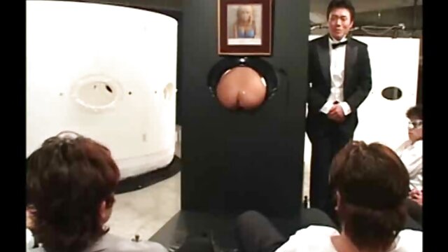 XXX sem registo  O jovem velho explodiu. vídeo pornô em hd