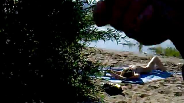 XXX sem registo  Escravo Lambe pés do seu amante melhores videos pornos em hd