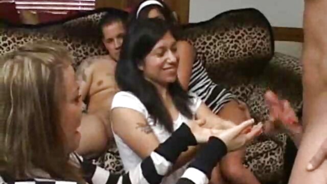 XXX sem registo  Grande festa filmes sexo gratis hd de aniversário